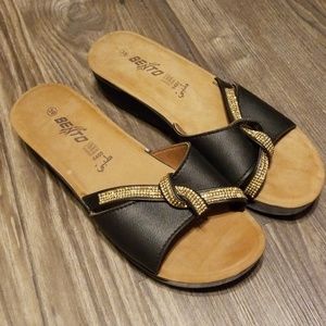 Bento sandals